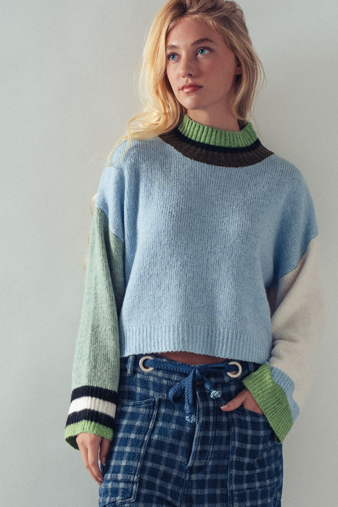 colorblock knit cropped sweater - bluesage (additional view)