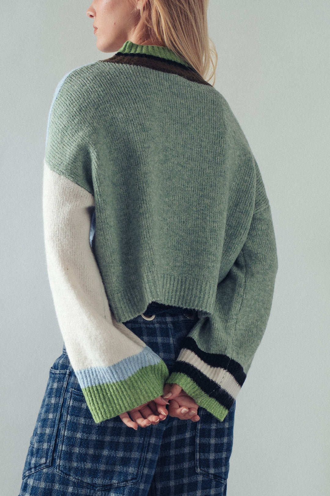 colorblock knit cropped sweater - bluesage (additional view)