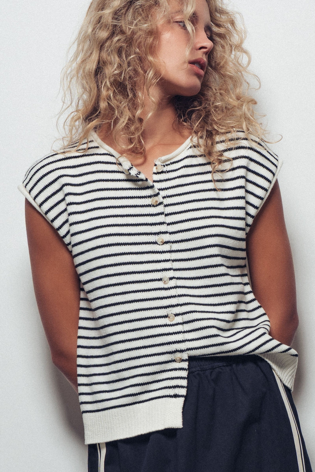 breton stripe sweater vest - ivory black