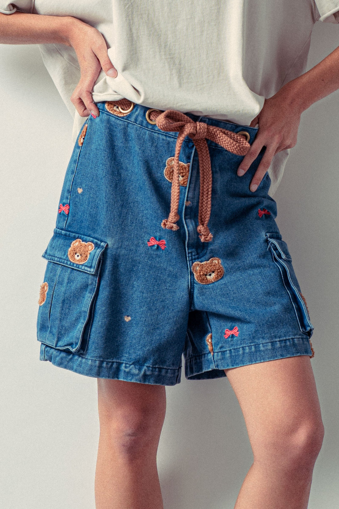 teddy embroidery denim drawstring cargo shorts - denim