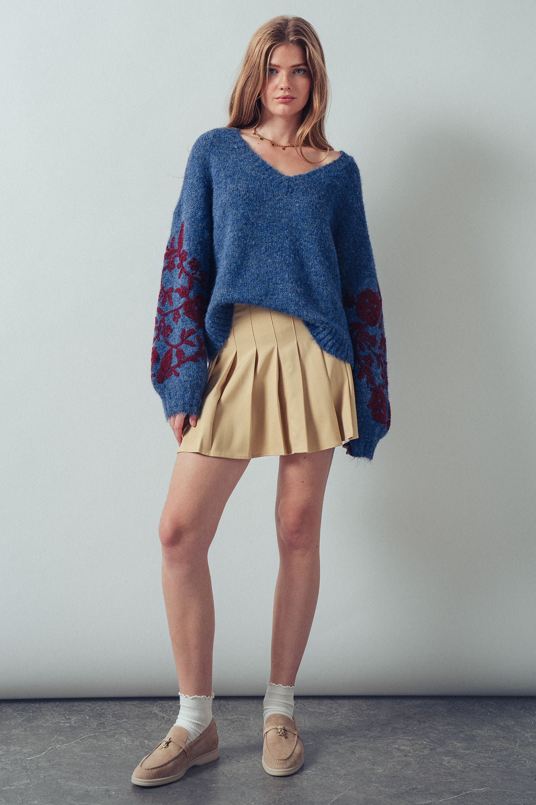 embroidered v neck sweater - blue (additional view)