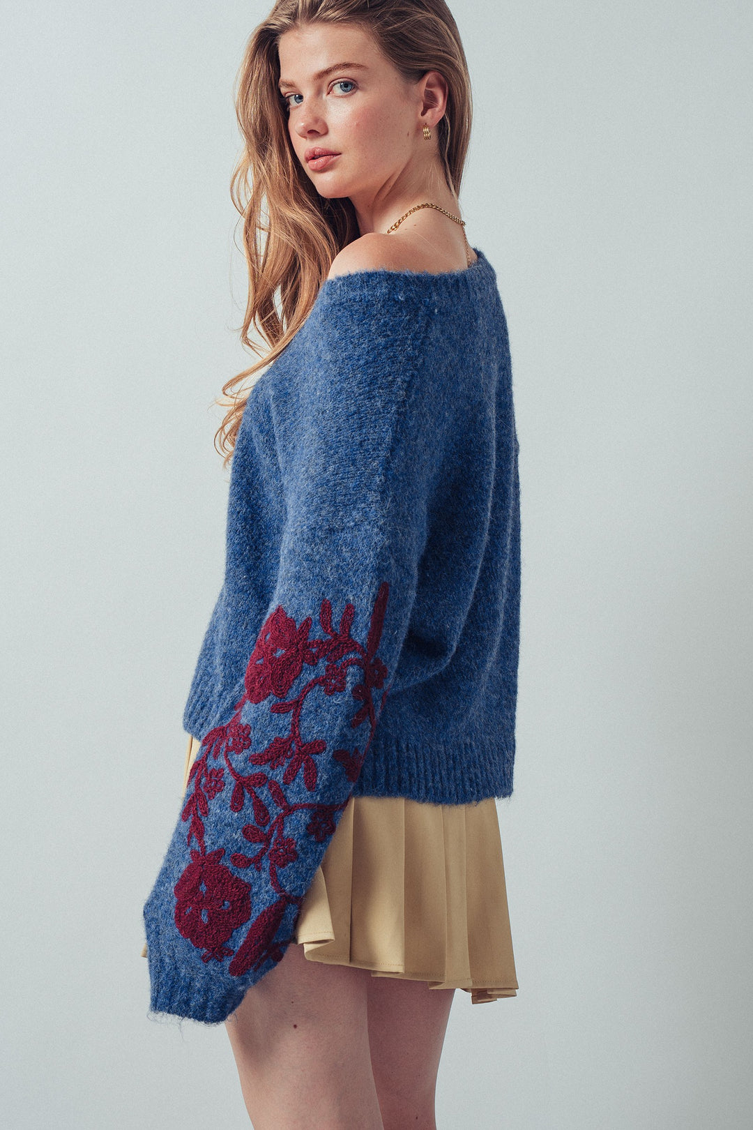 embroidered v neck sweater - blue (additional view)