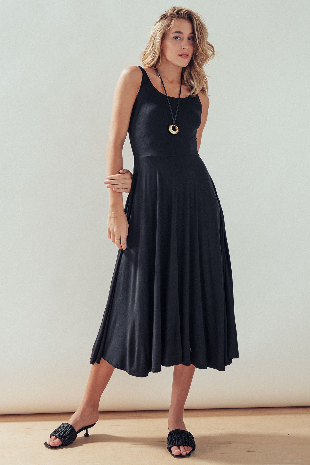scoop neck flare midi dress - black (additional view)
