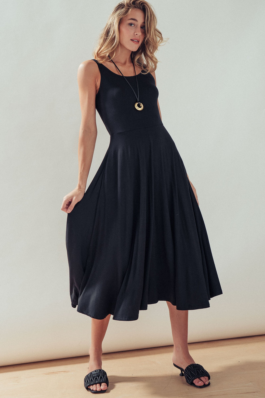 scoop neck flare midi dress - black (additional view)