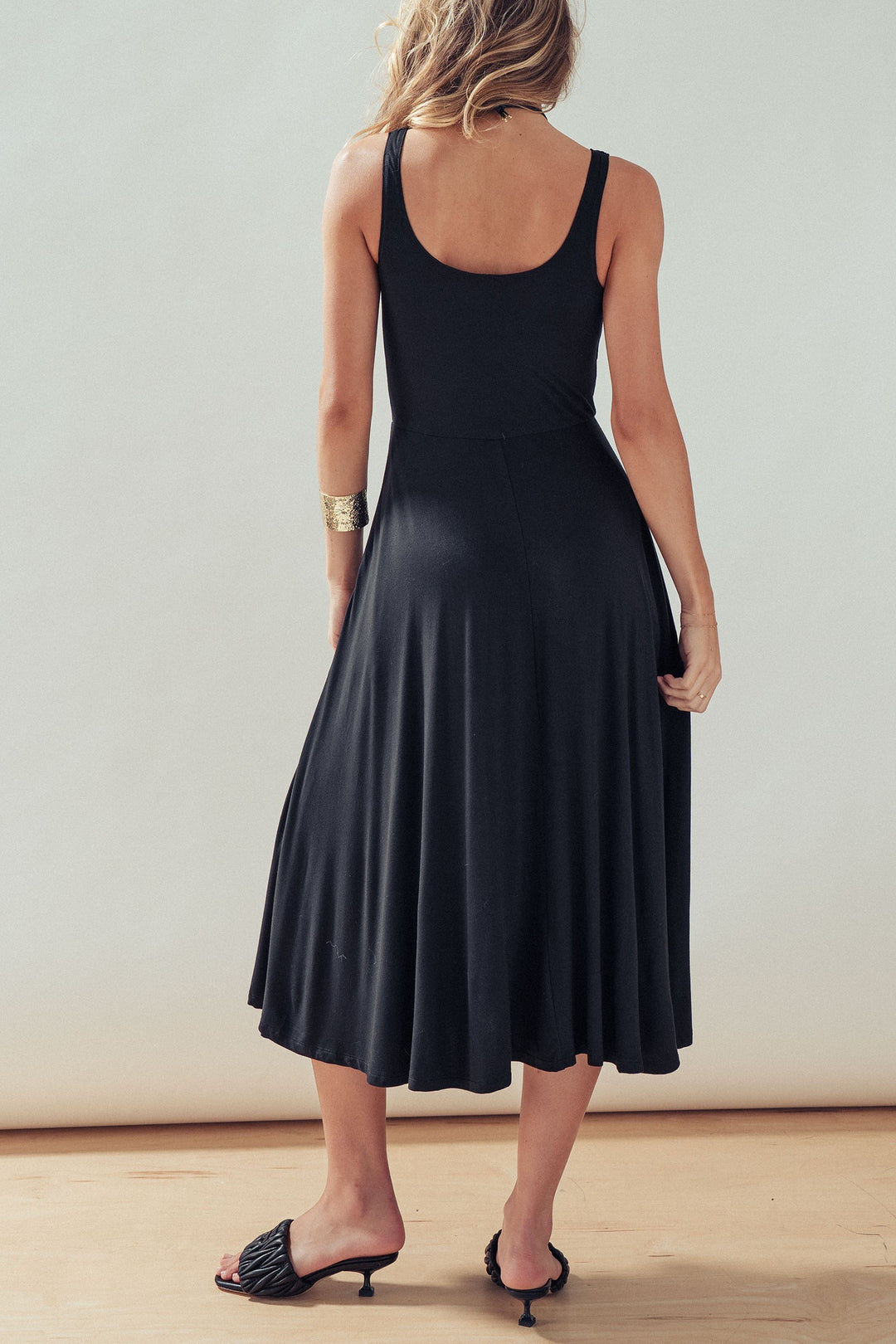 scoop neck flare midi dress - black (additional view)