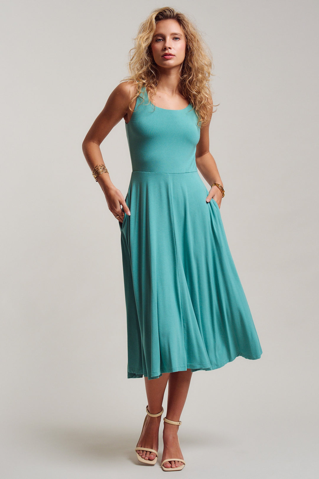 scoop neck flare midi dress - moss green (additional view)