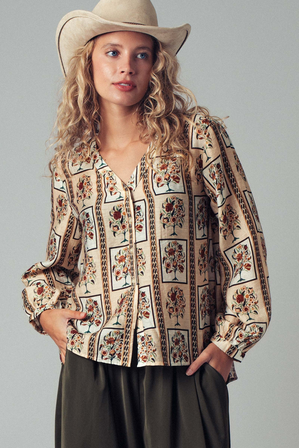 floral frame print blouse - taupe multi (additional view)