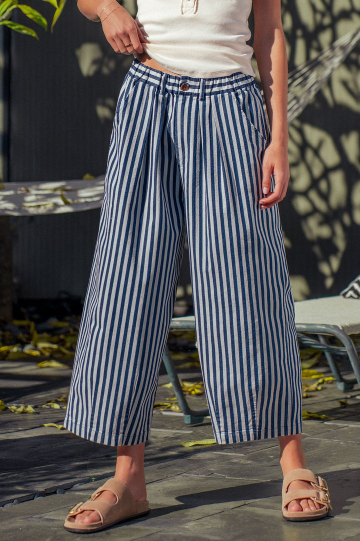 striped elastic waist wide leg crop pants - blue stripe