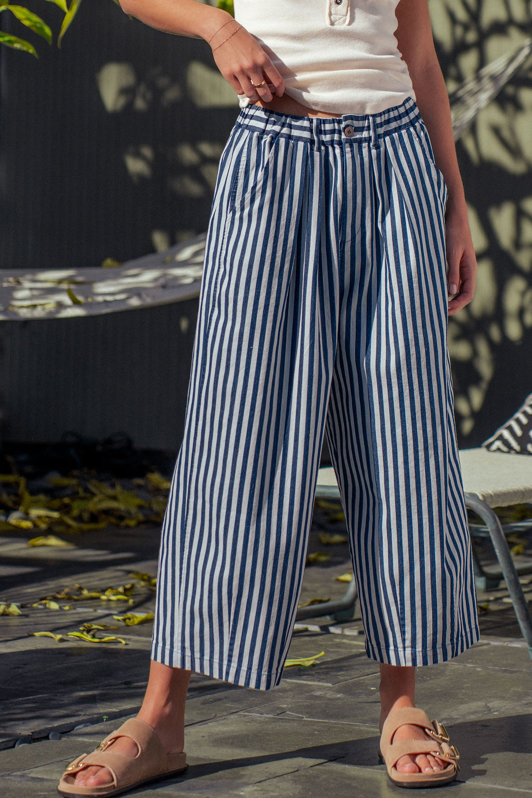 elastic waist wide leg crop pants - blue stripe