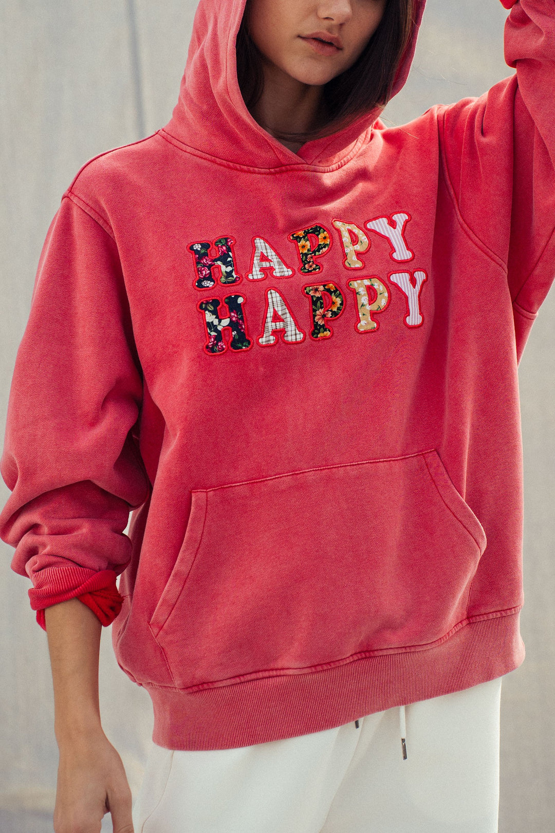 vintage washed stay happy hoodie - red (additional view)