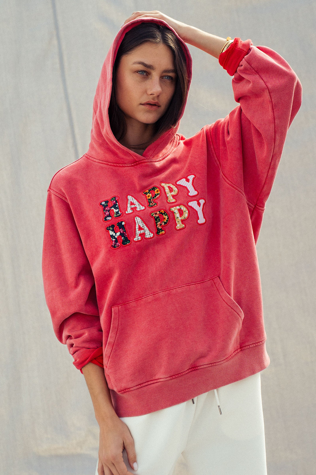 vintage washed stay happy hoodie - red (additional view)