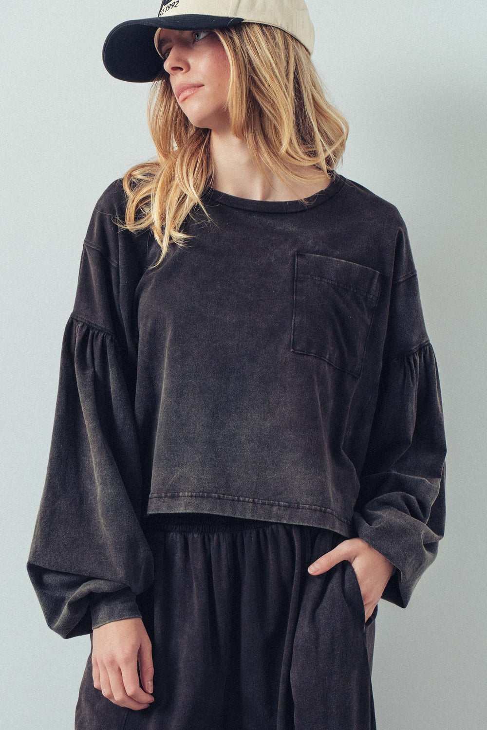 washed balloon sleeve sweat set - black (additional view)