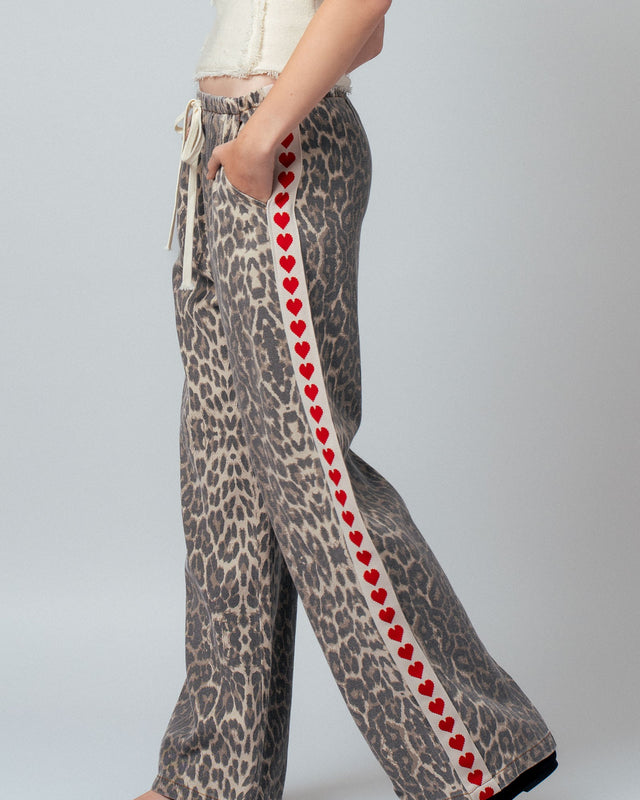 leopard print heart side stripe sweatpants - leopard
