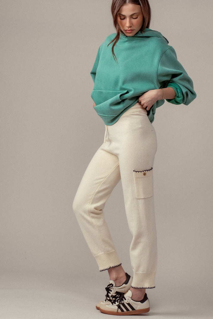 0491-7856 | Pantalones de punto acogedores con detalle de bolsillo