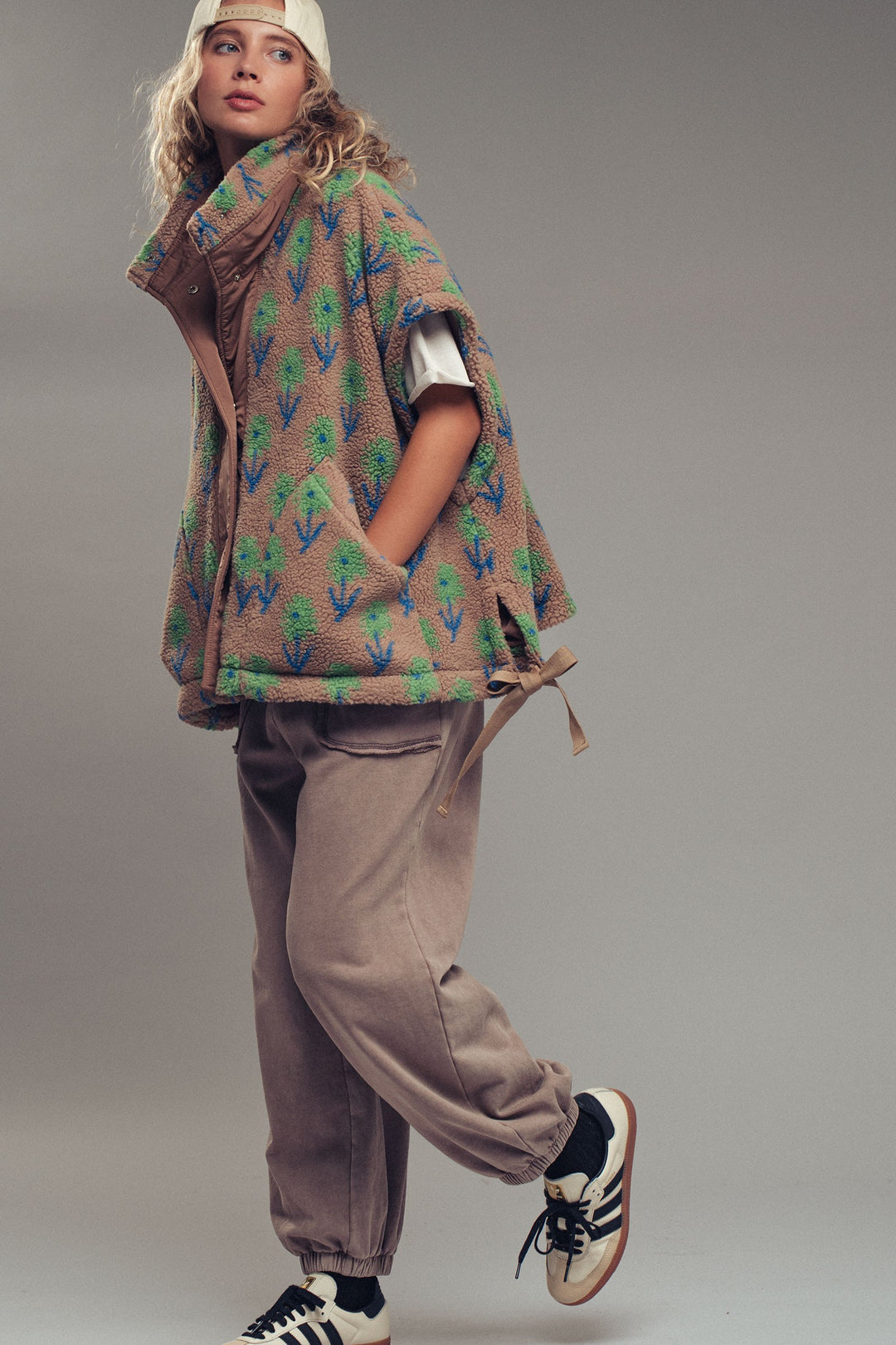 floral sherpa oversize vest - taupegreen (additional view)