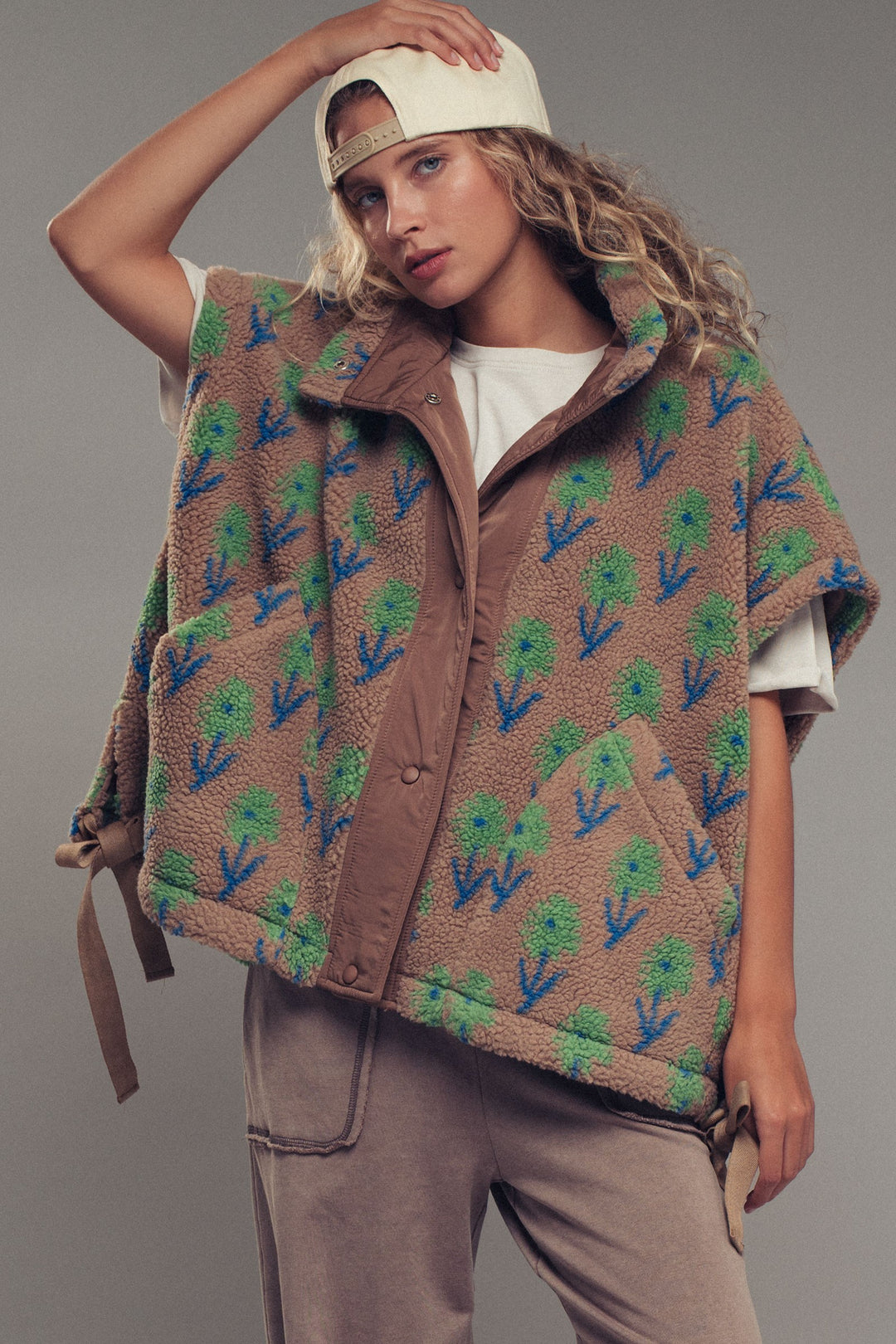 floral sherpa oversize vest - taupegreen (additional view)