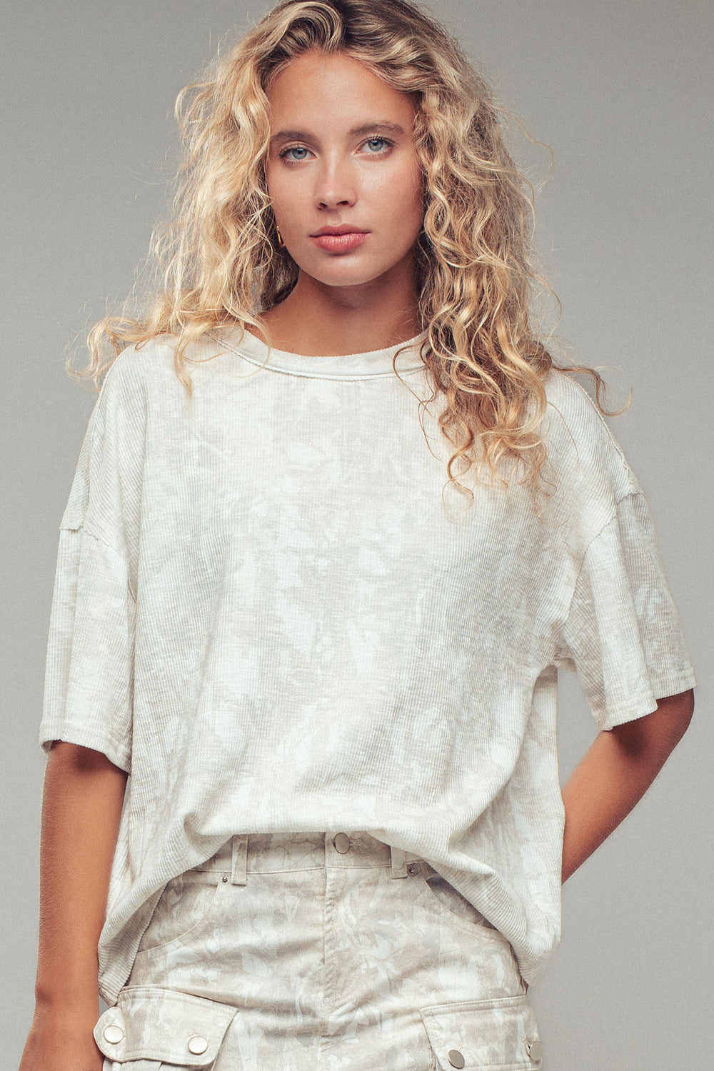 subtle camo print oversized tee - camo (additional view)