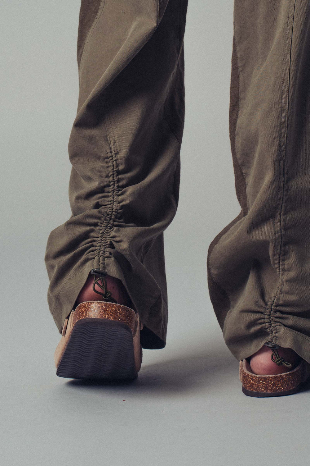 relaxed pants with drawstring waist - olive (additional view)