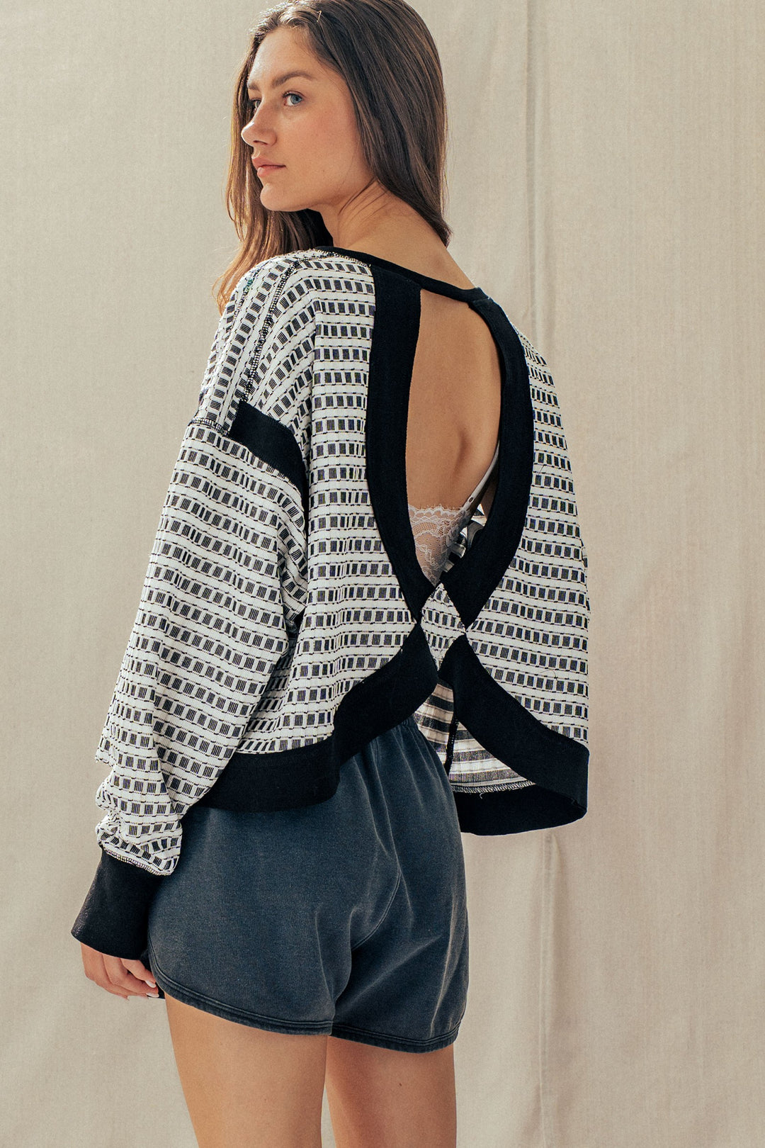 reversible back cross detail pullover - ivory black (additional view)