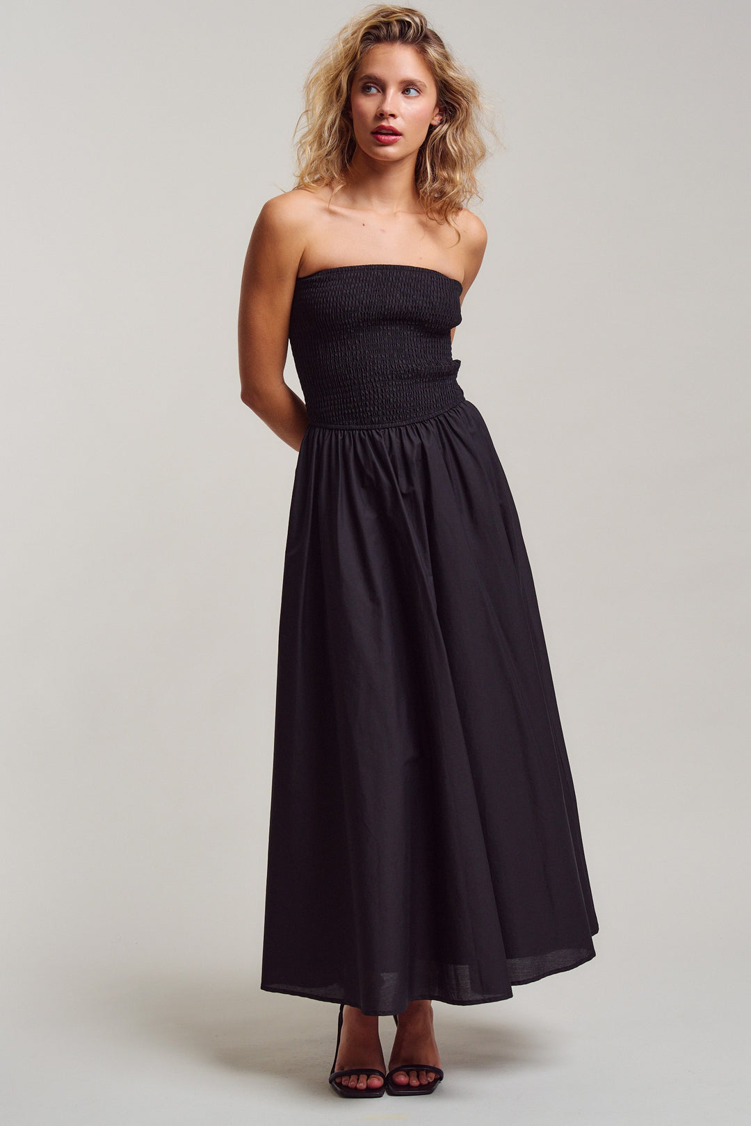 chic smocked maxi - black (additional view)