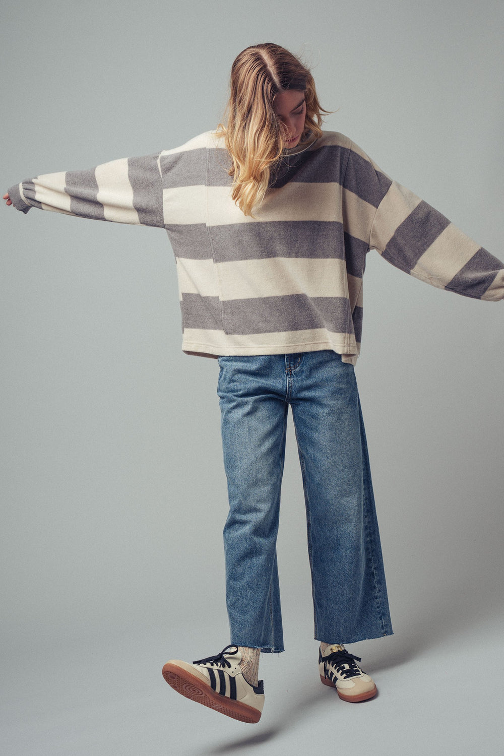 stripe relaxed pullover - charcoal (additional view)