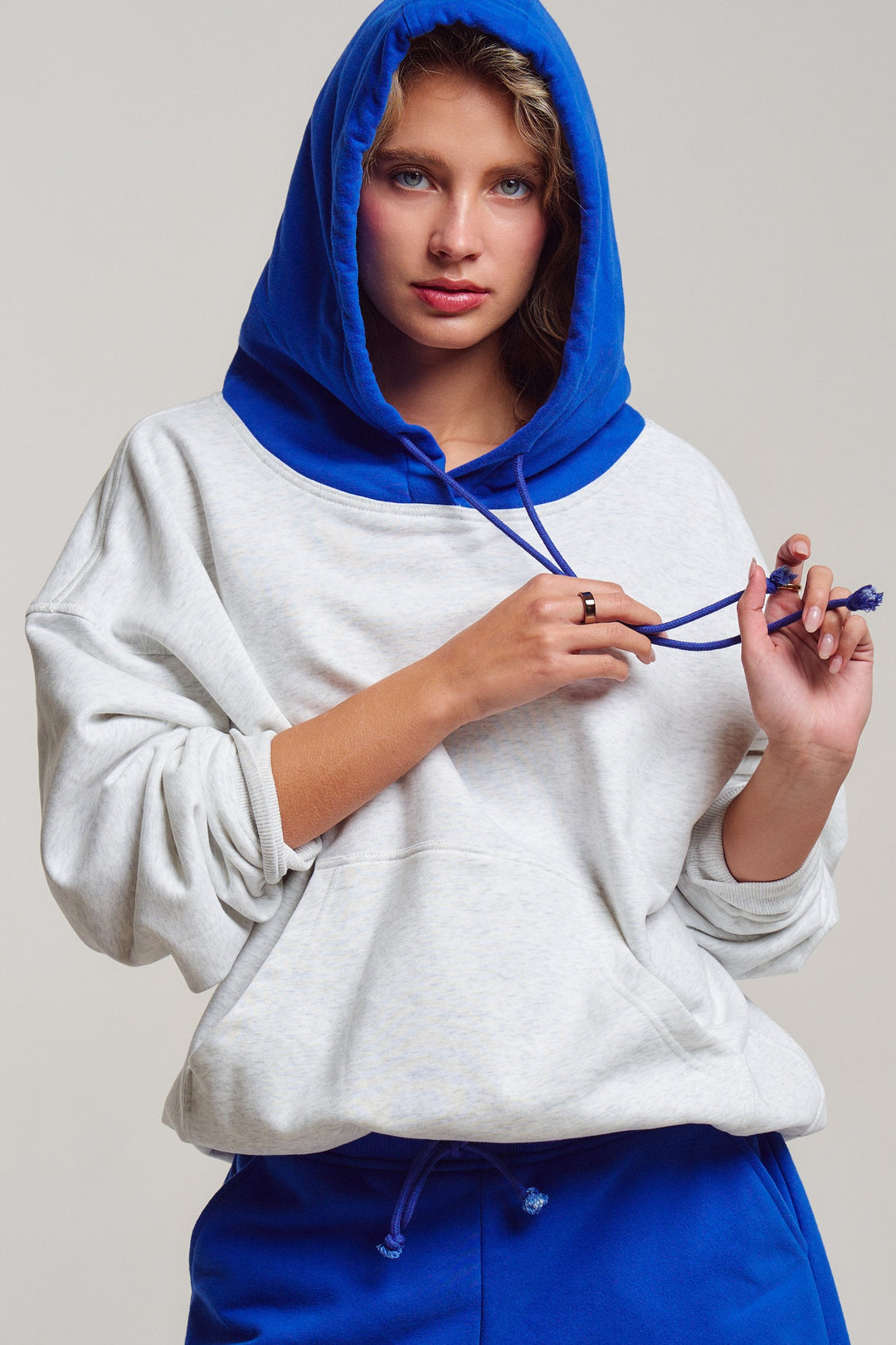 colorblock hood campus hoodie - blue (additional view)