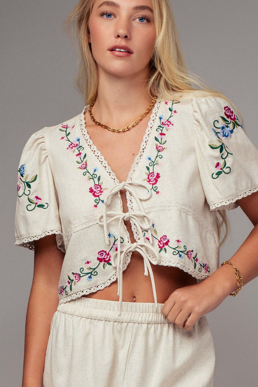 boho embroidered tie front casual crop top - natural