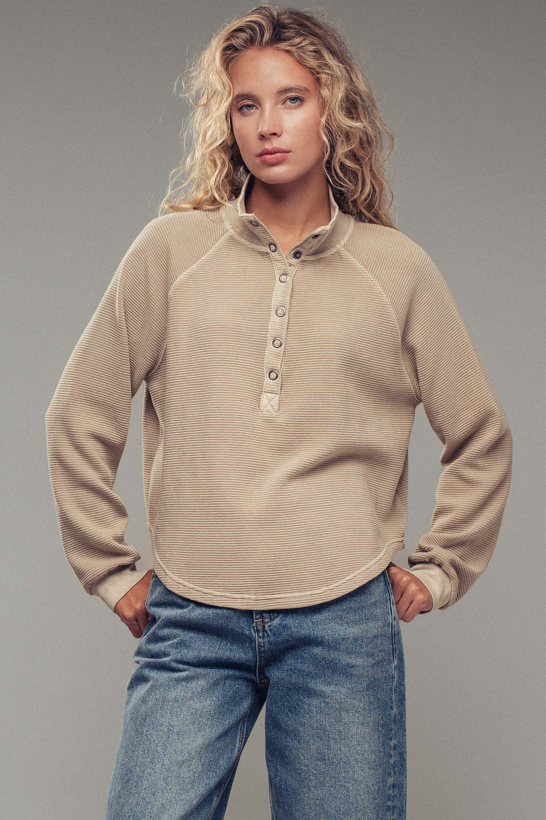 snap button collar knit pullover - mocha