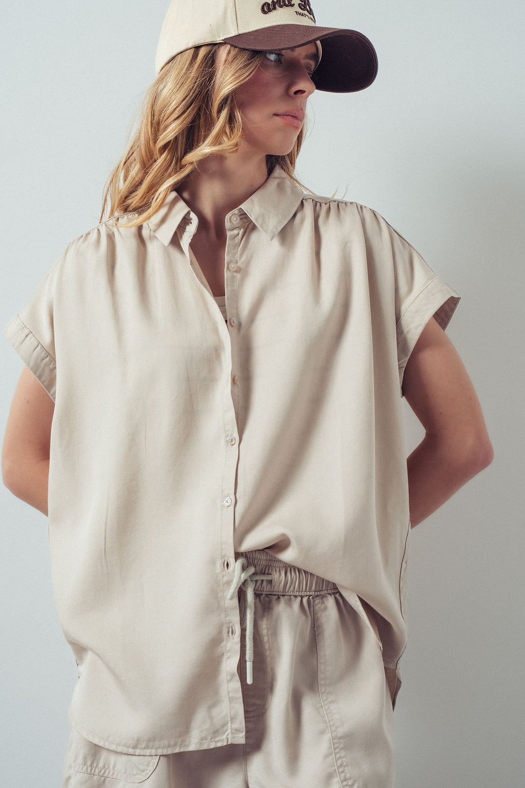 relaxed collared cap sleeve chambray shirt - natural