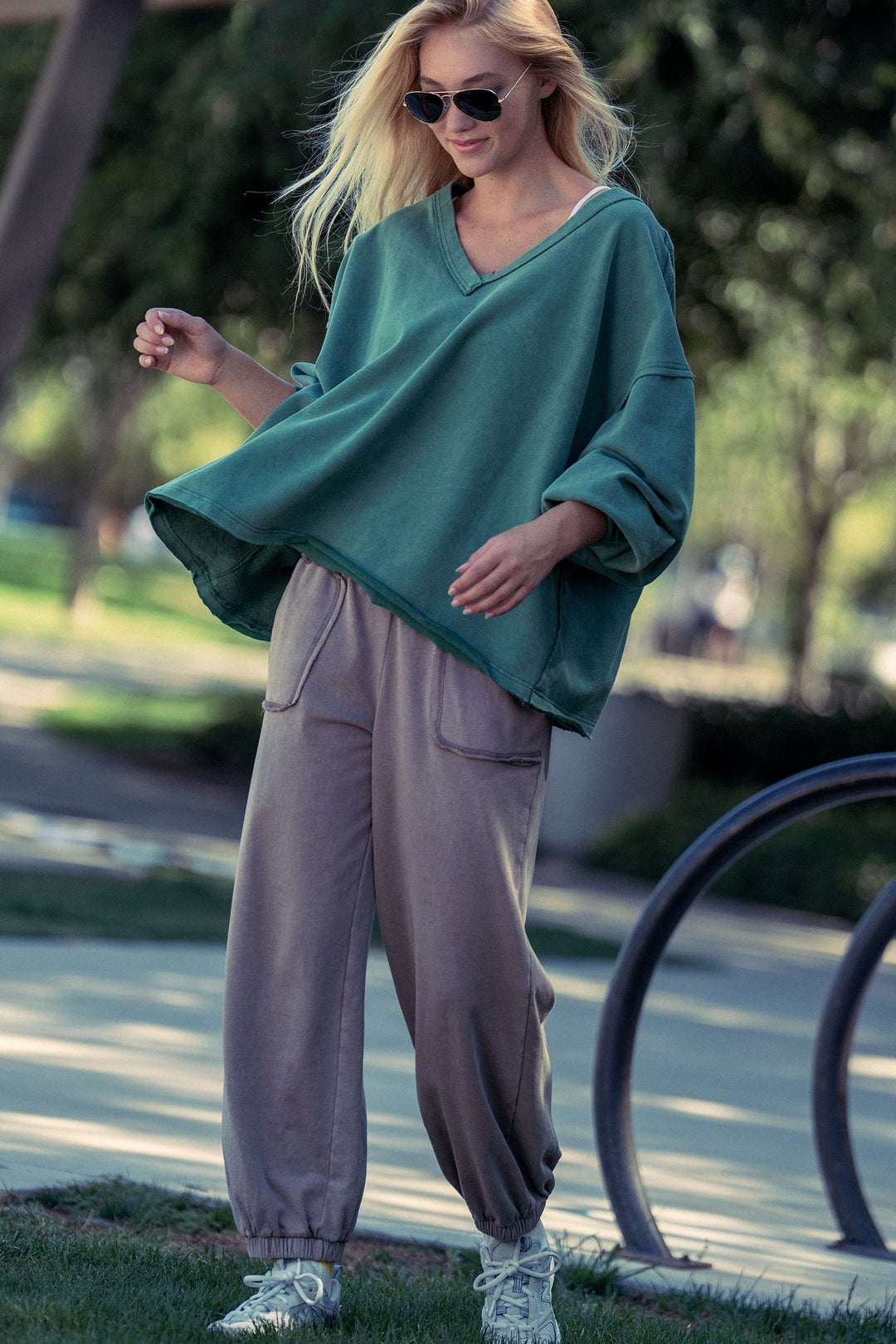 perfect oversized pullover sweatshirt top - emerald green (additional view)