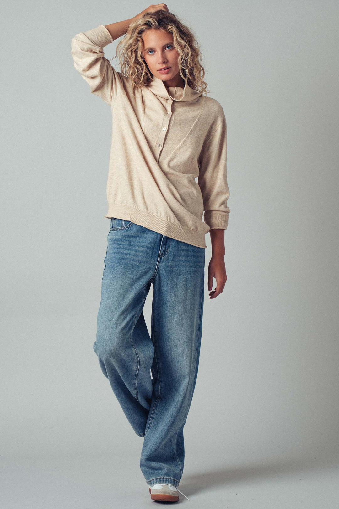 Relaxed Button-Up Knit Pullover with Collar Detail