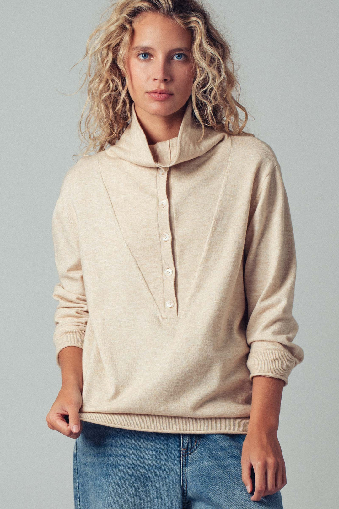 Relaxed Button-Up Knit Pullover with Collar Detail