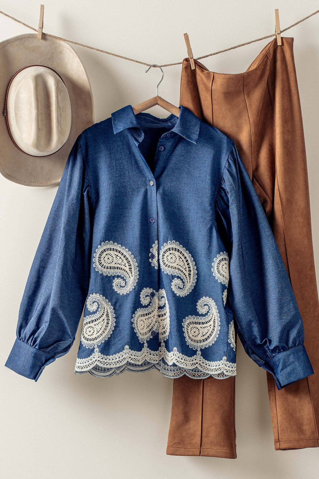 embroidered blouse - blue