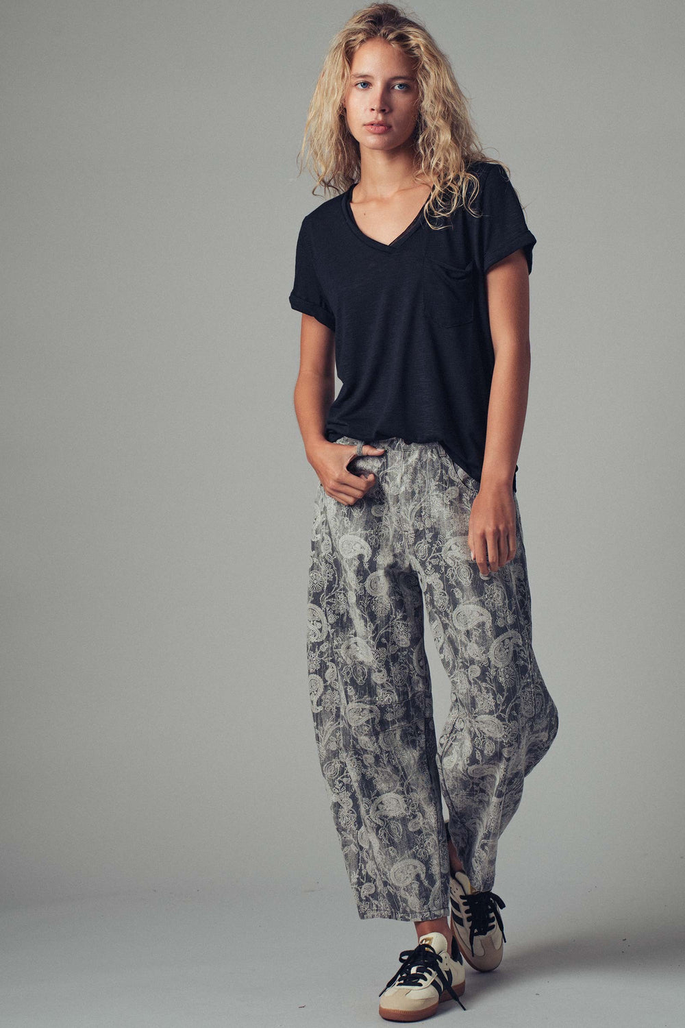 sale relaxed v neck short sleeve slub top - black (additional view)