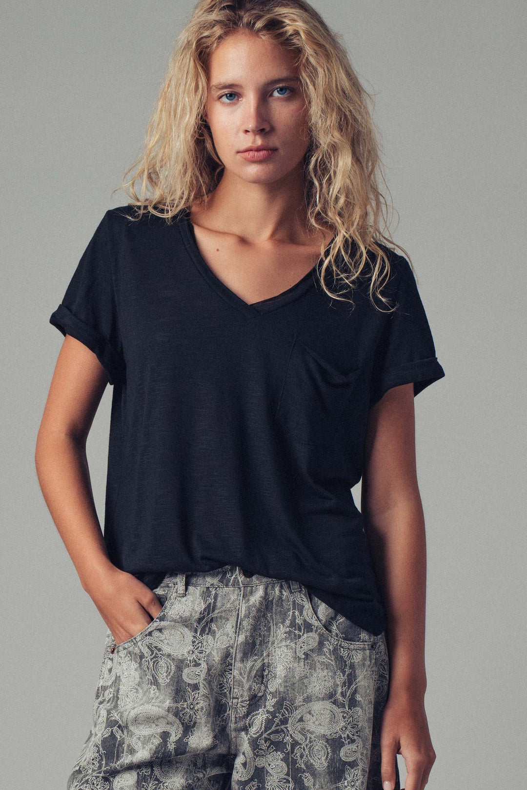 sale relaxed v neck short sleeve slub top - black (additional view)