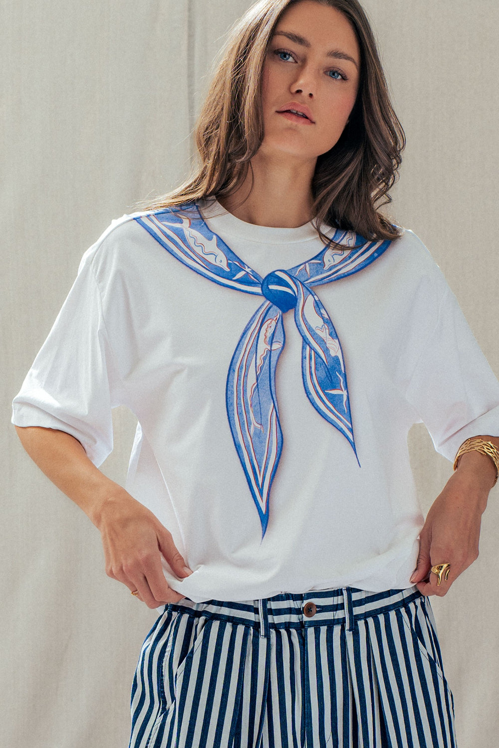 coastal chic scarf graphic tee - white (additional view)