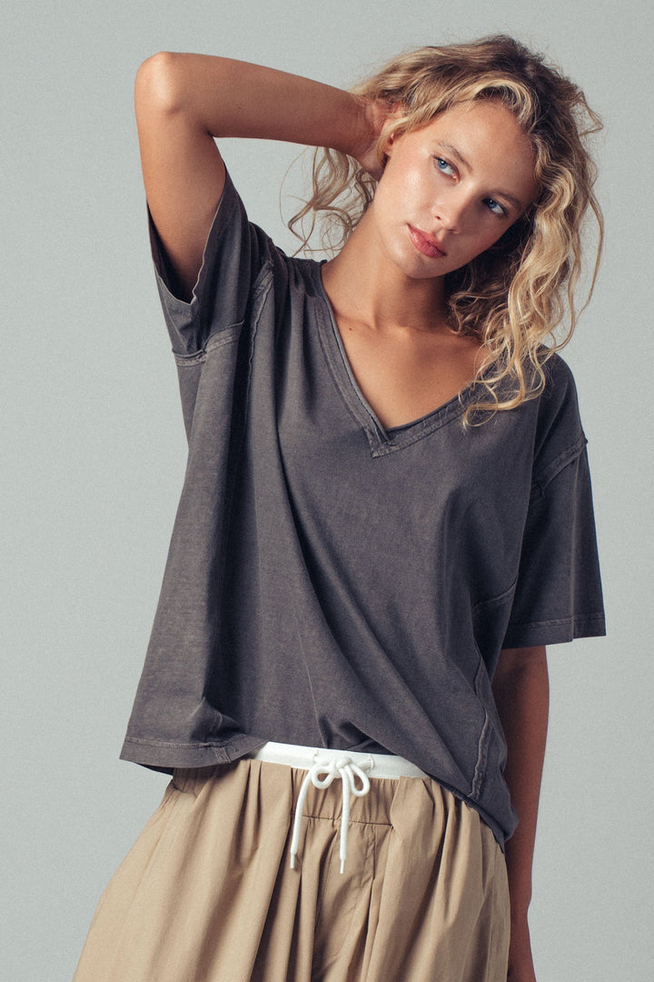 vintage wash v neck tee - charcoal (additional view)