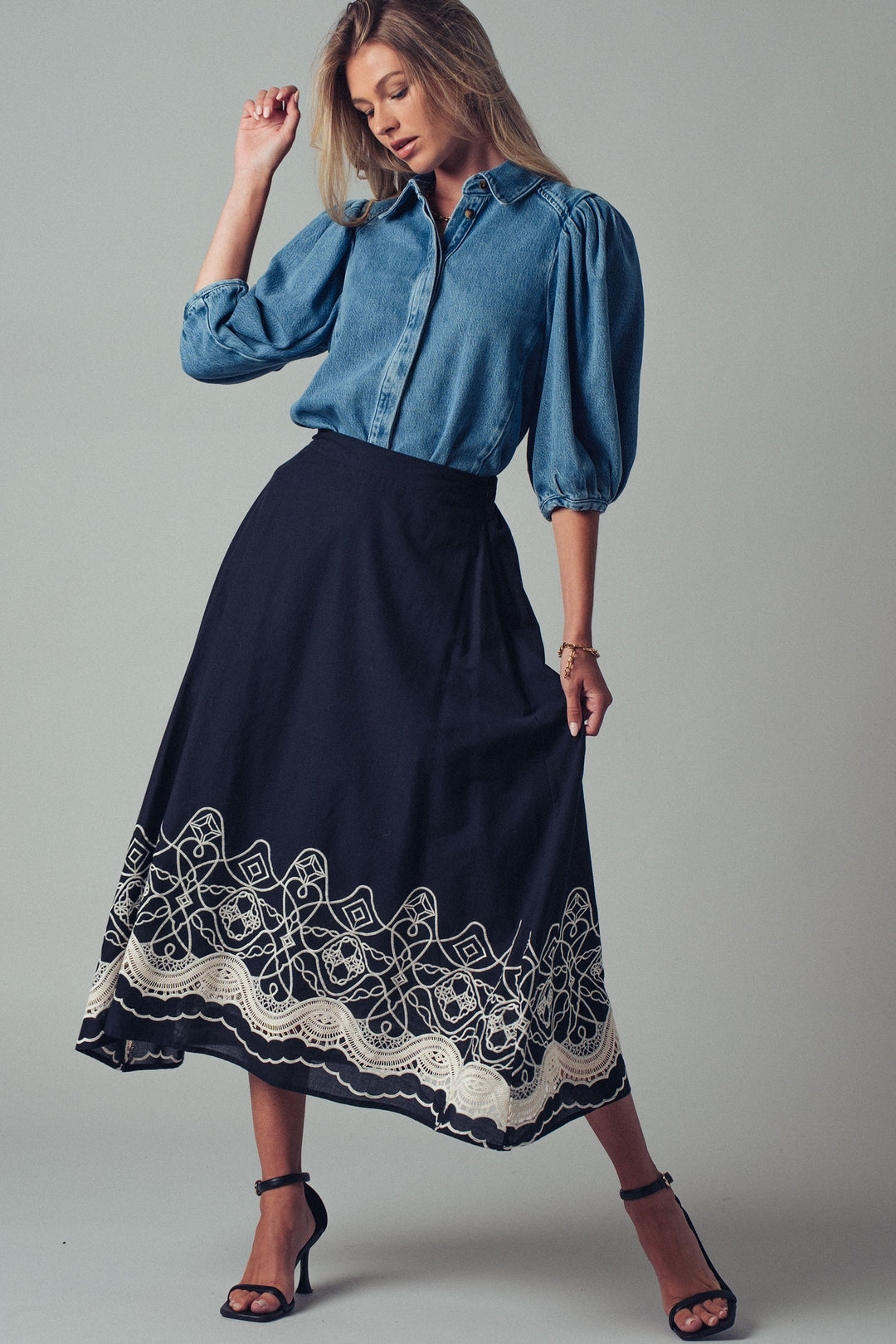Elegant Embroidered Hem A-Line Midi Skirt