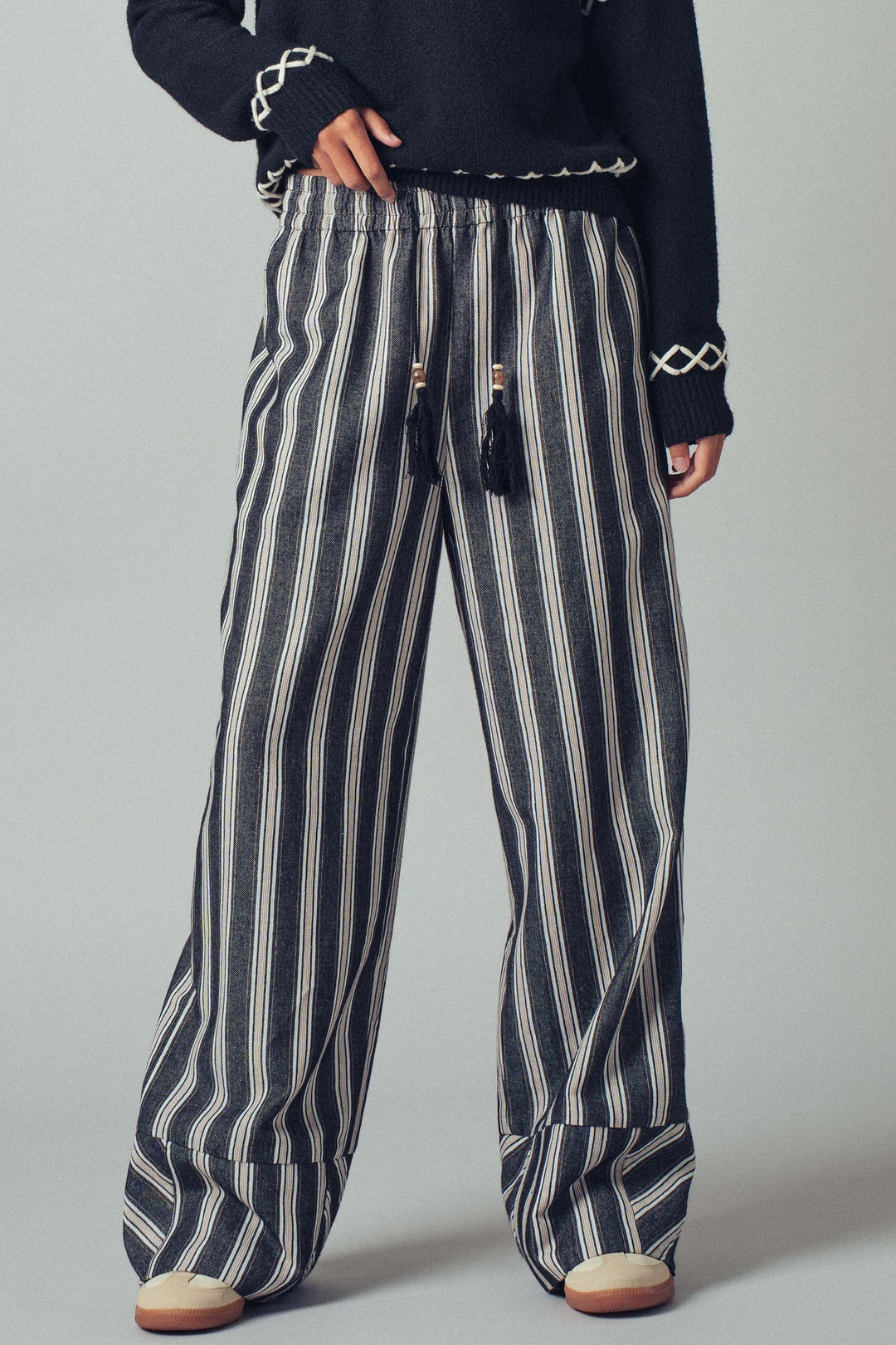 wide leg striped pants w drawstring tassel - black (additional view)