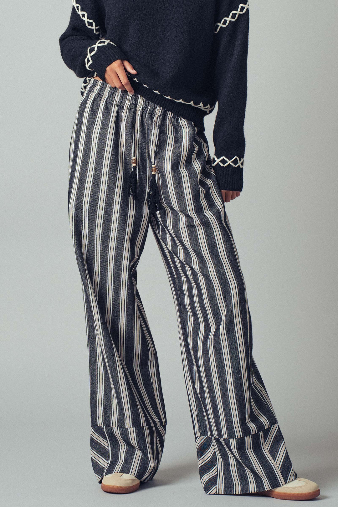 wide leg striped pants w drawstring tassel - black (additional view)