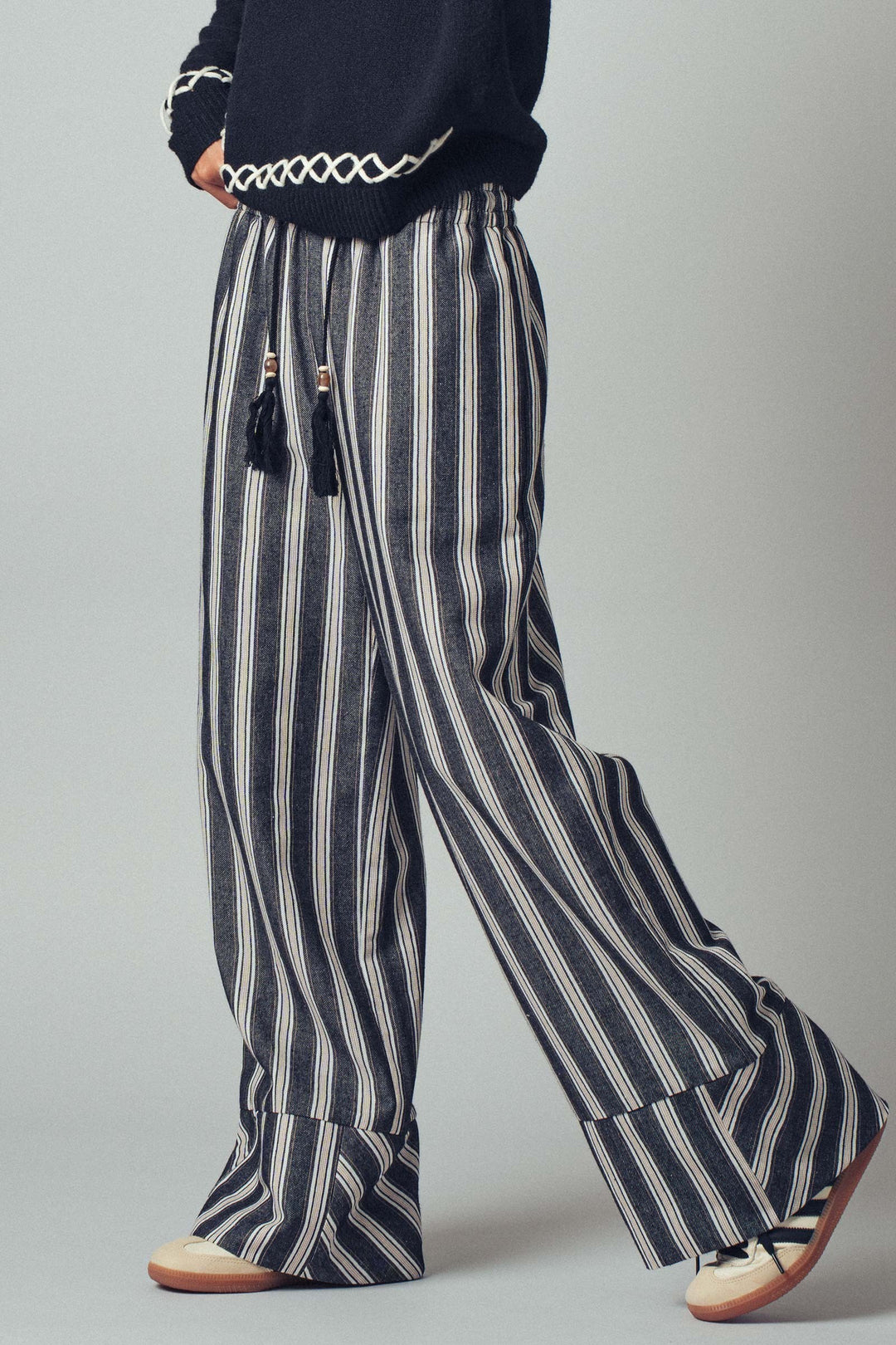 wide leg striped pants w drawstring tassel - black (additional view)