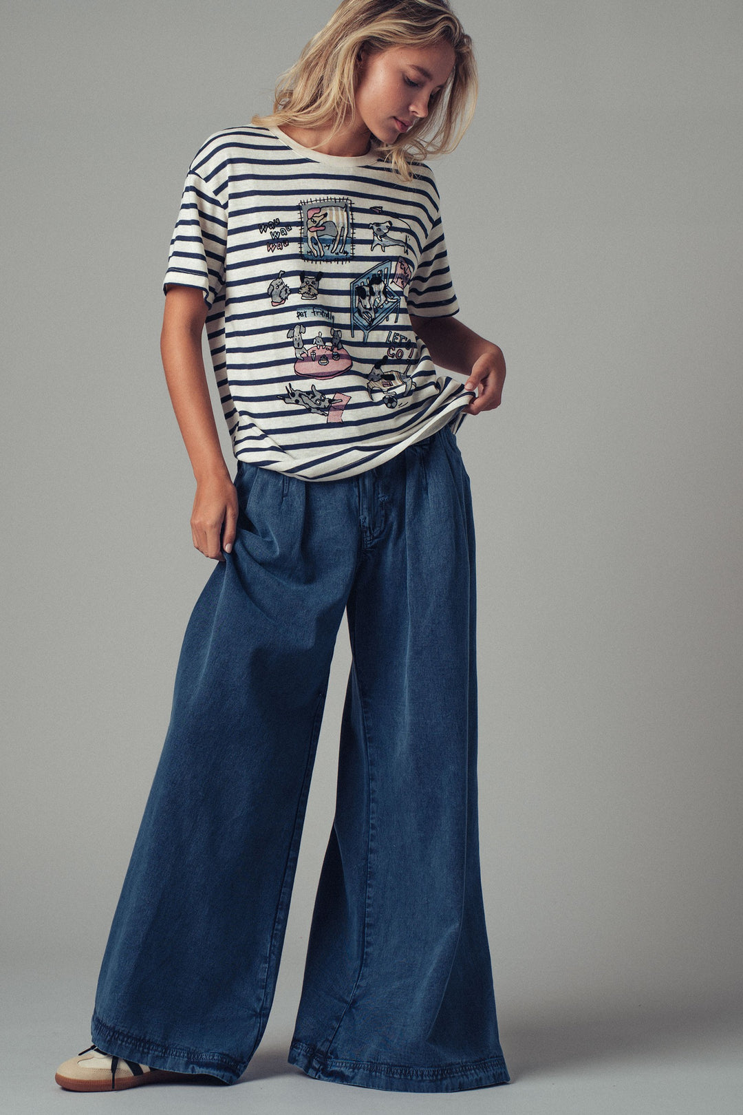 Striped Pet Friendly Graphic Tops for Women