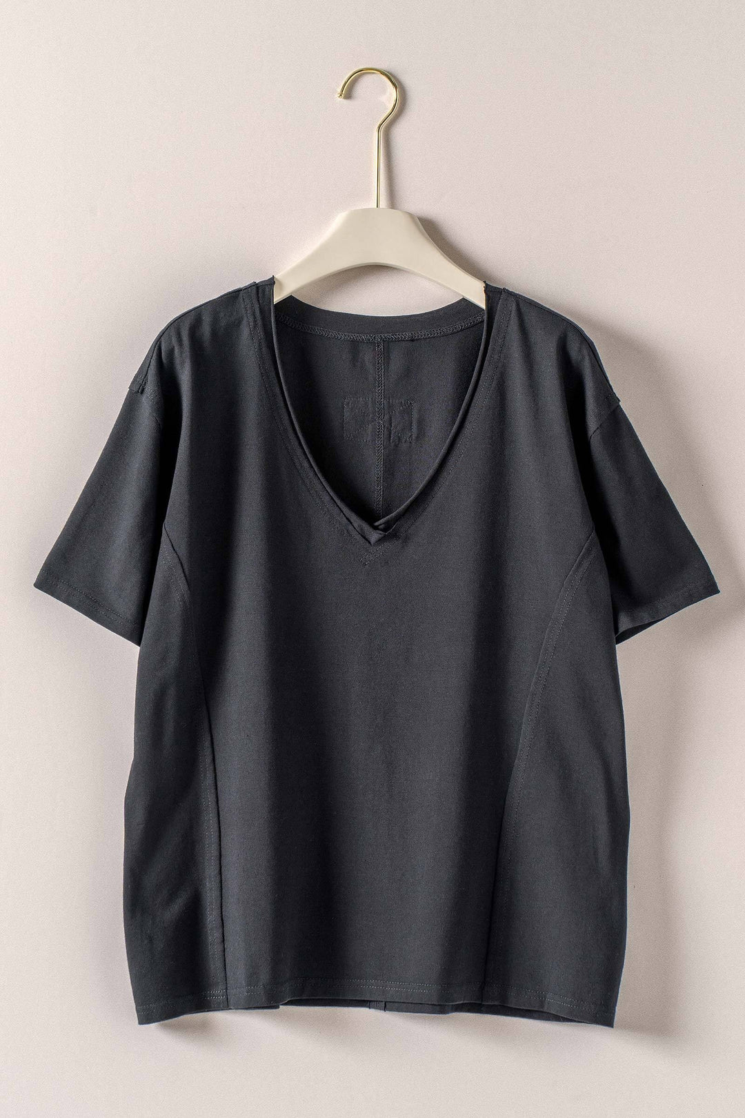 everyday vintage wash v neck tee - black