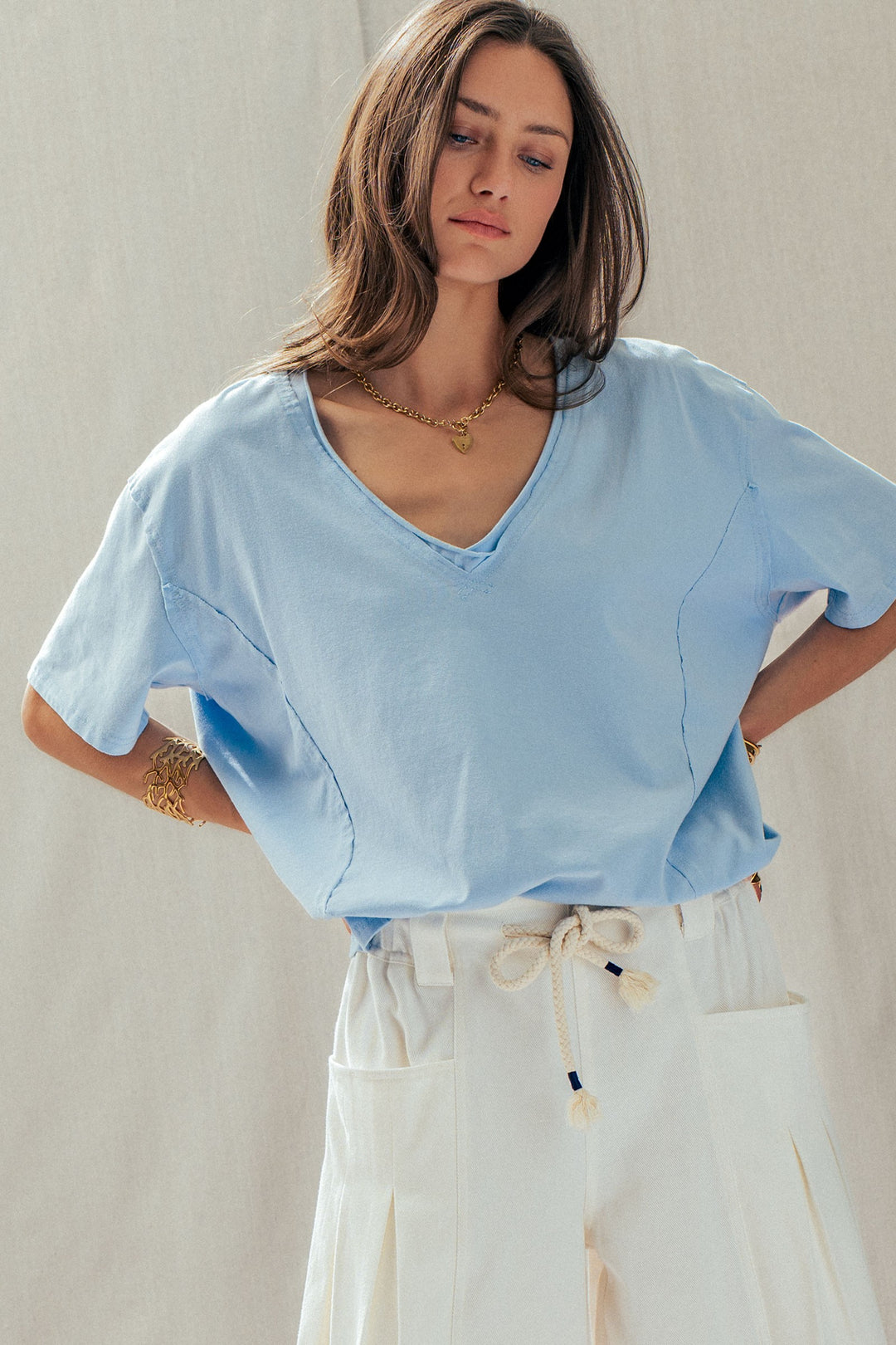 everyday vintage wash v neck tee - blue