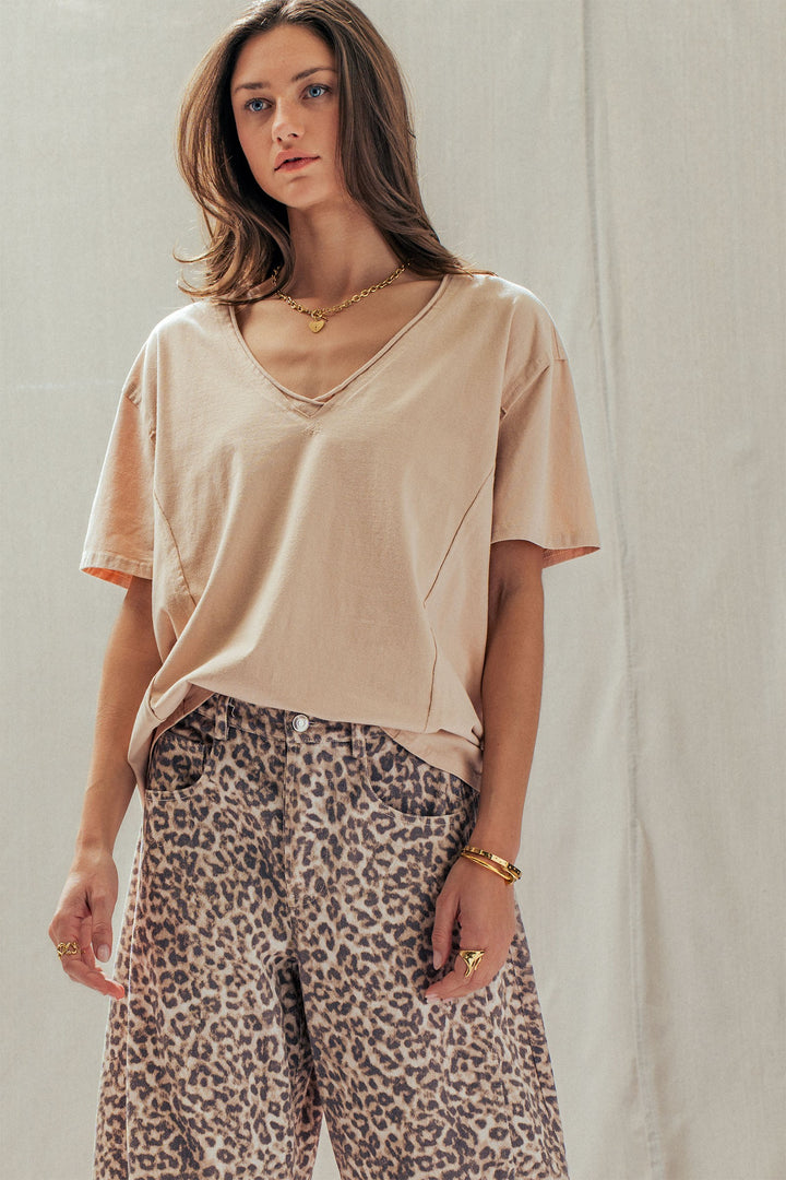 everyday vintage wash v neck tee - natural (additional view)
