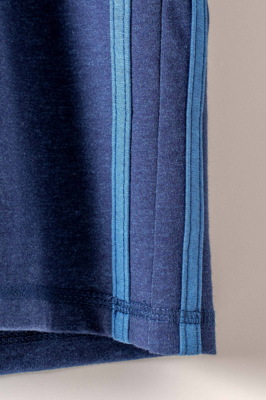 vintage varsity graphic tee - navy blue (additional view)