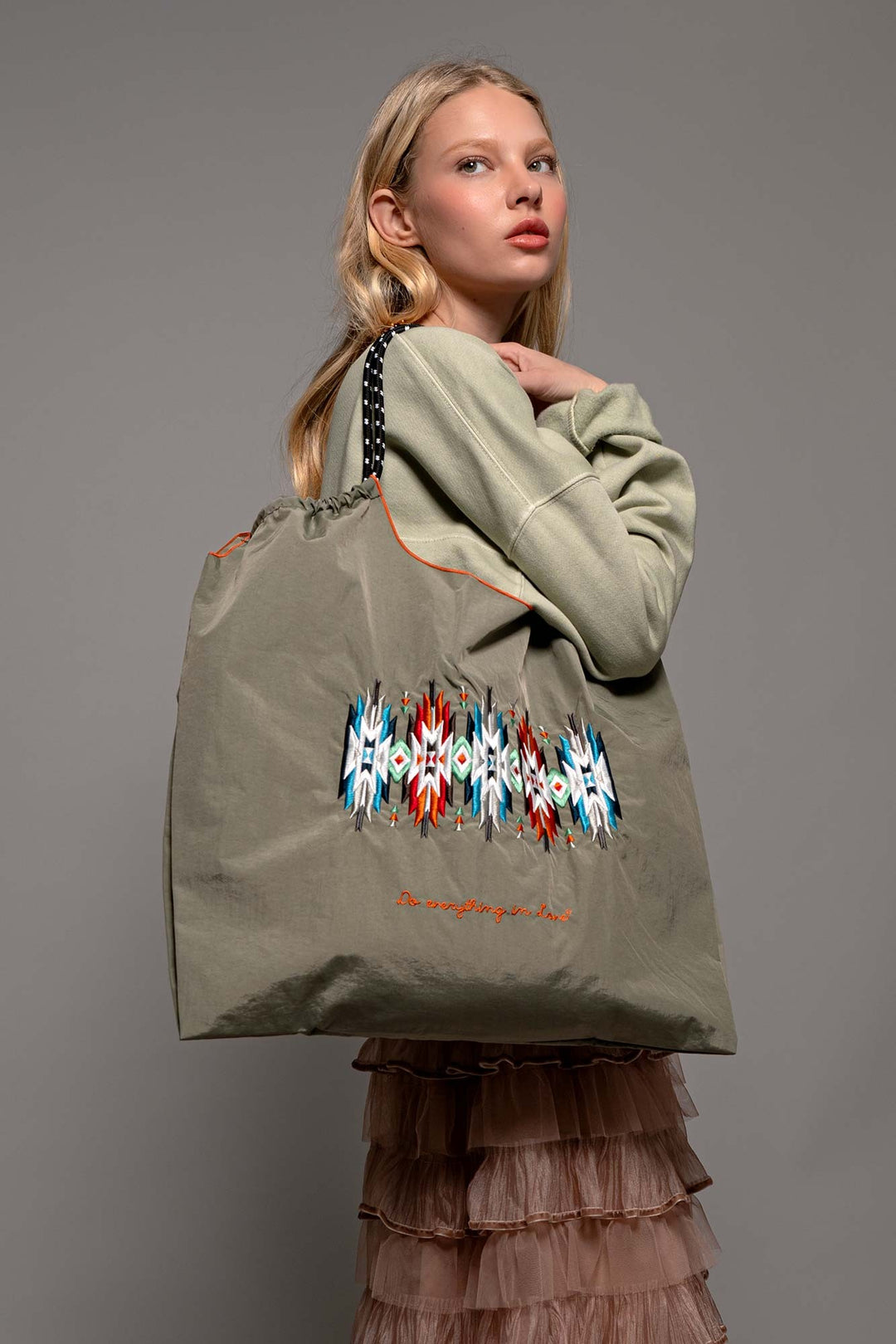 Western Spirit Market Tote in Sage - Women's Wholesale T-Shirts & Polos | Trend Notes