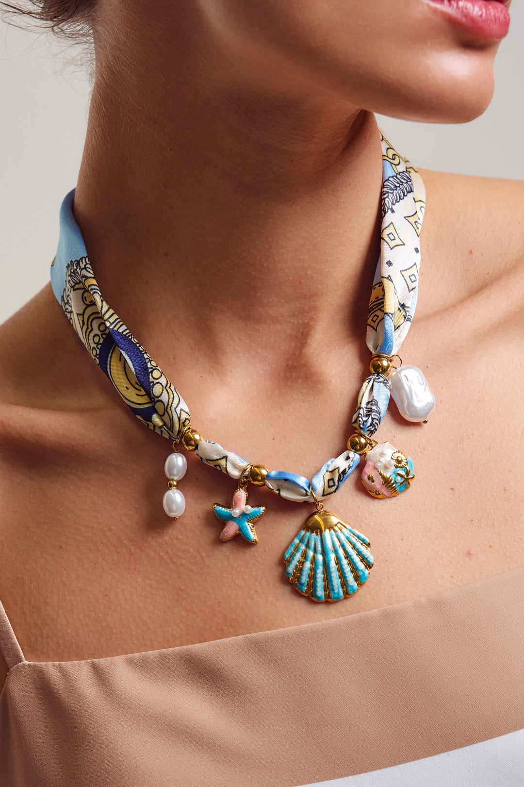 Seaside Scarf Charm Necklace in Gold - Women's Wholesale Accessories | Trend Notes