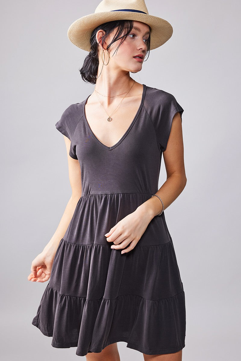 BELLA SHORT SLEEVE V NECK TIERED DRESS in Black - Women's Wholesale Casual Dresses | Trend Notes