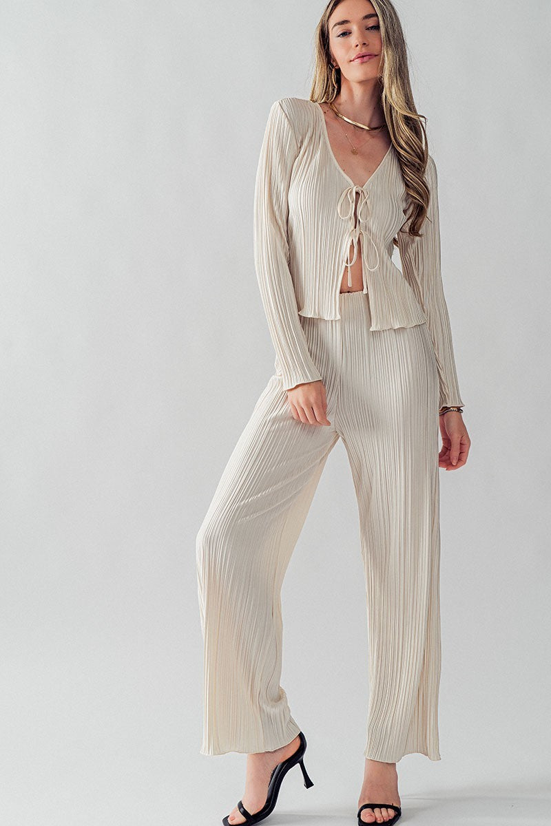 Elastic Waistband Shiny Plisse Pants in Ivory - Women's Wholesale Casual Pants | Trend Notes
